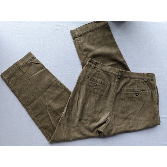 Men's Eddie Bauer Pleated Corduroy Pants Size 34x30 Khaki Cuffed Straight Leg - Picture 5 of 6